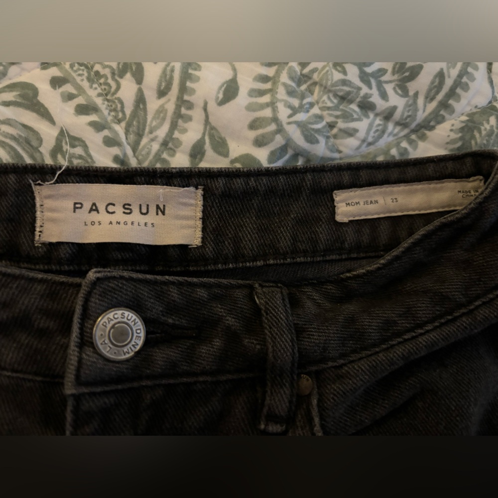 Pacsun mom jeans